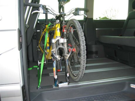 Innenraum-Fahrradträger System Schnellspanner, Einzelbefestigung für den VW  Multivan T5, an die Sitz